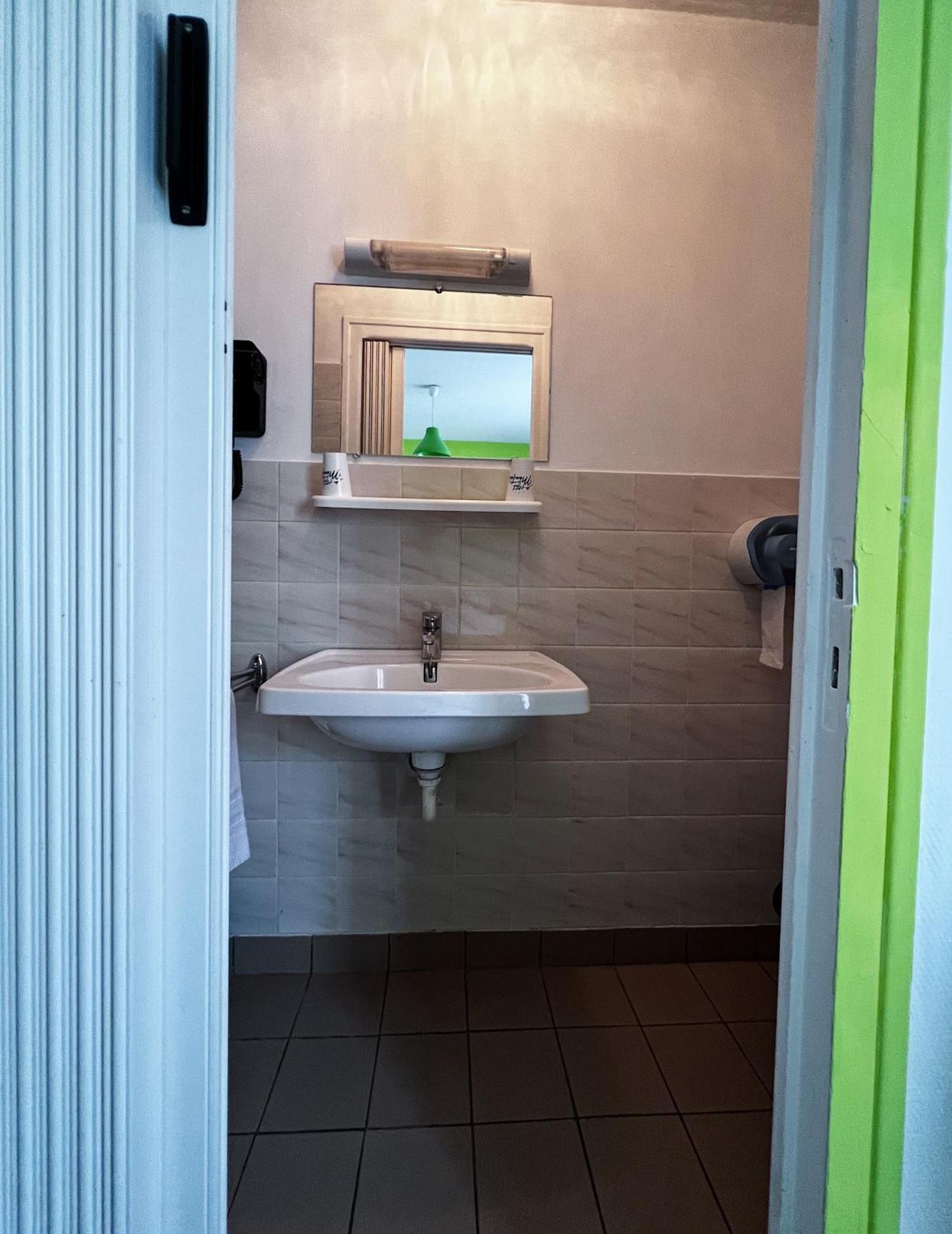 Hotel Les Montois Céaux Exteriör bild