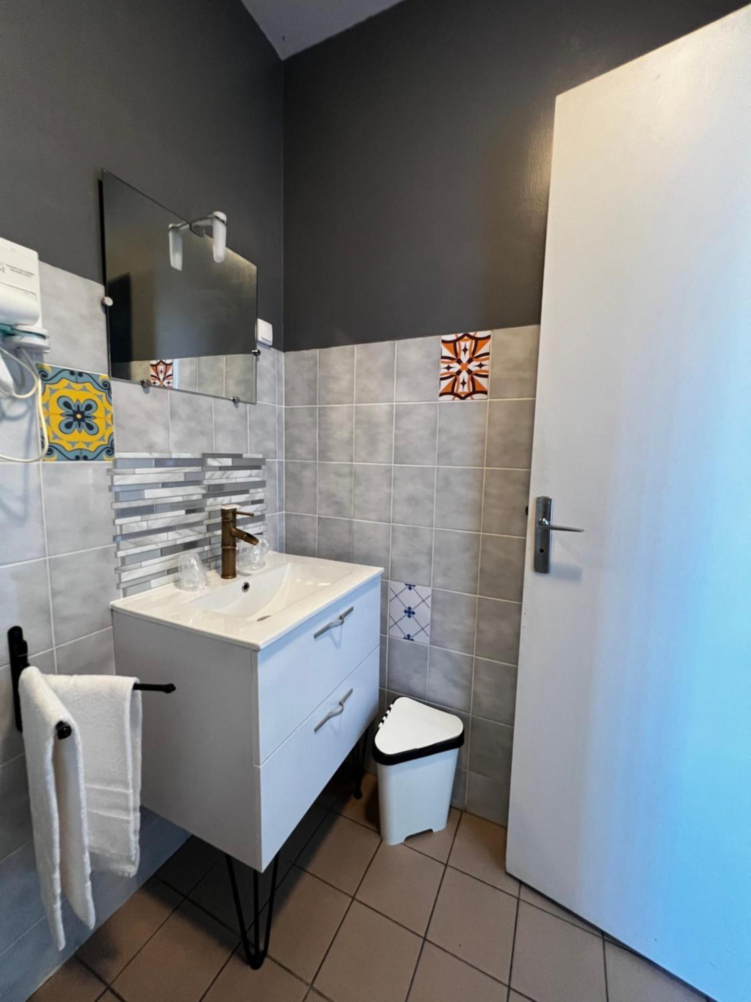 Hotel Les Montois Céaux Exteriör bild